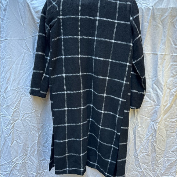 beautiful block pattern coat - Picture 2 of 5